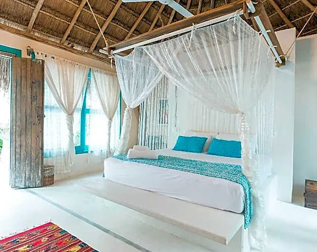 Hotel Cormoran & Cenote