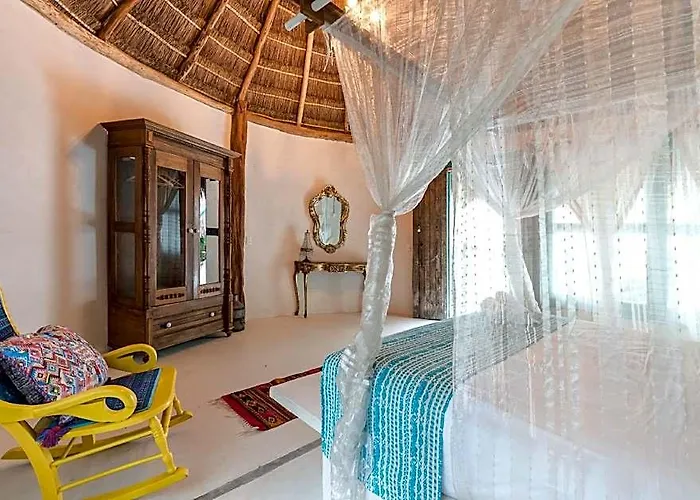 Hotel Cormoran & Cenote