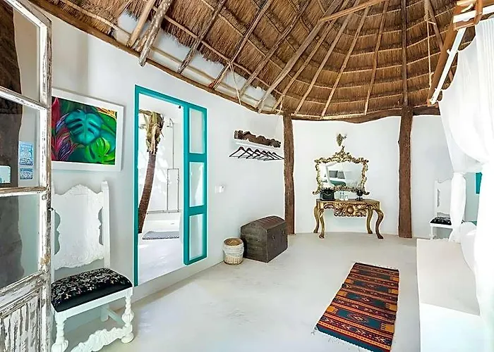 Hotel Cormoran & Cenote Tulum